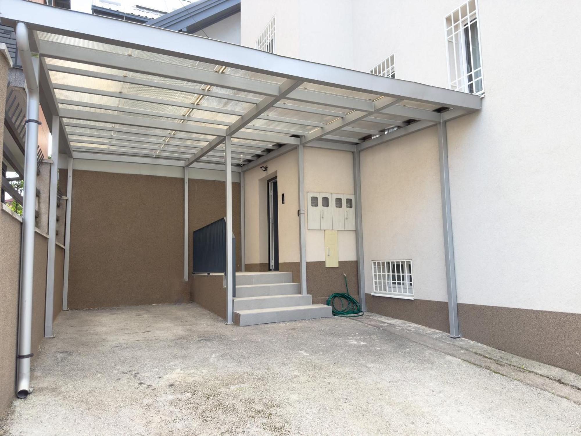 סראייבו Luxurious And Cosy Brick Apartment - Free Private Parking מראה חיצוני תמונה